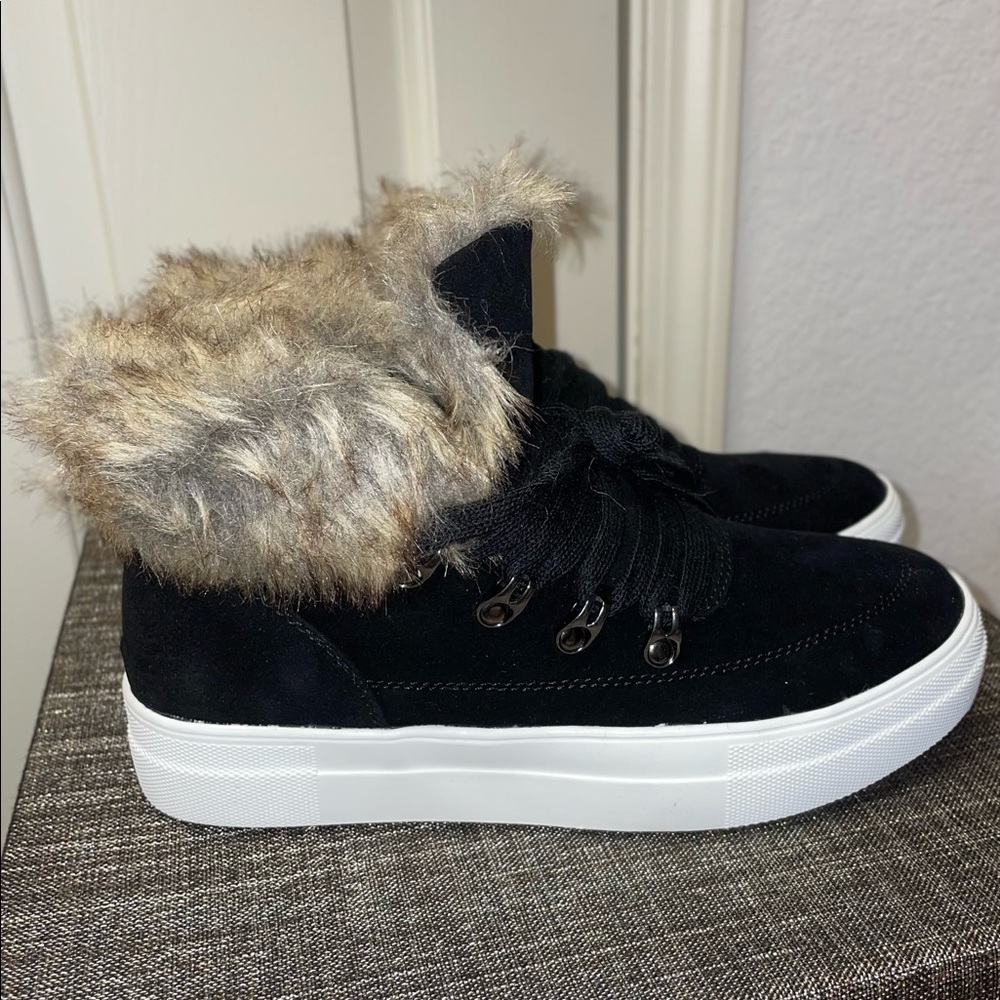 Black Sneakers